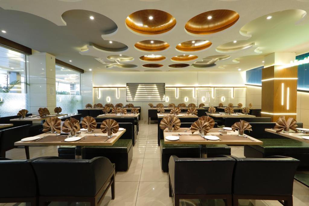 Hotel Decent Unjha Exterior photo