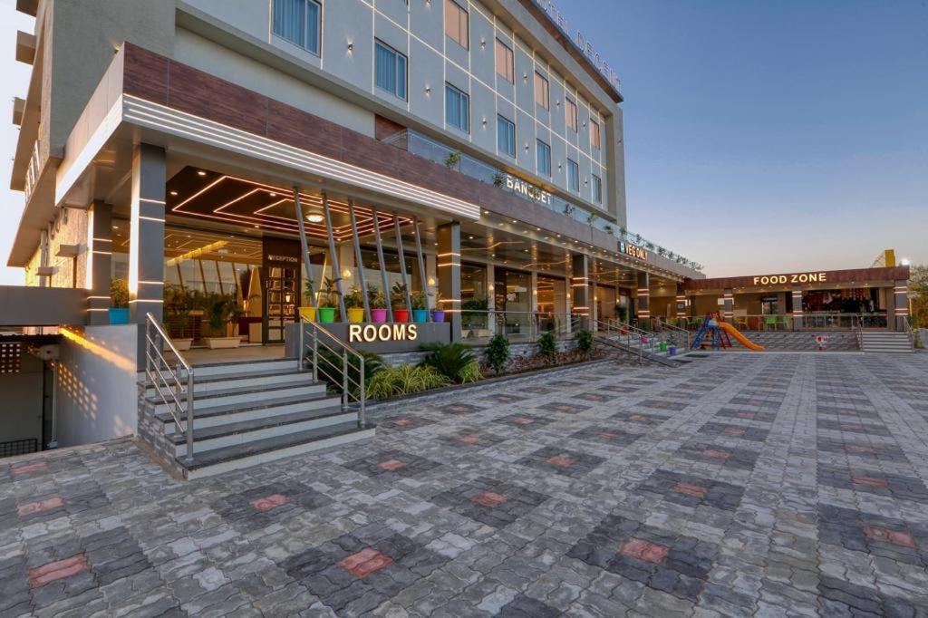Hotel Decent Unjha Exterior photo